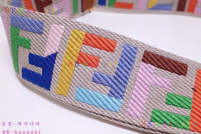 ★미러급★펜디 FENDI 캔버스 숄더 스트랩 8AV134