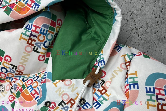 NEW 구찌 패딩 신상 GU 334110