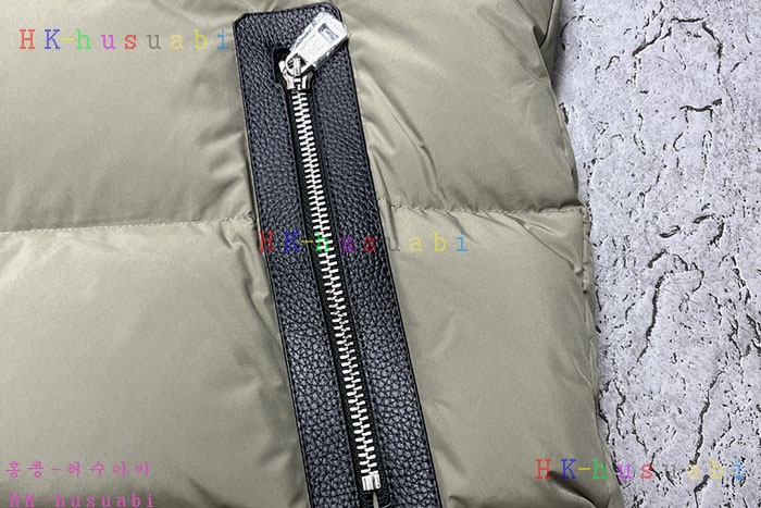 NEW 몽클레어 패딩조끼 신상 M 755036