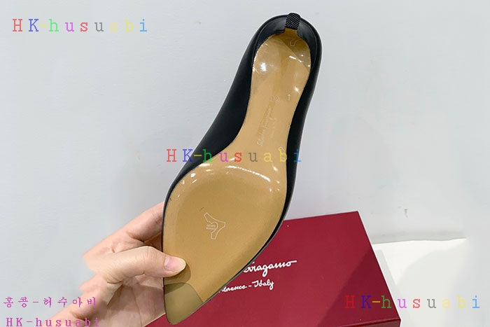 NEW 페라가모 신발 신상 F 966624