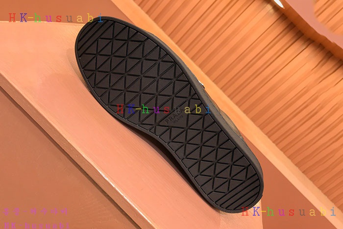 NEW 프라다 스니커즈 신상 P 222500