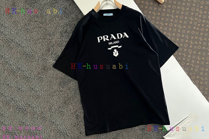 NEW 프라다 반팔티 신상 P 282550