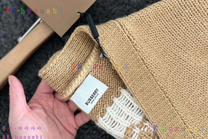 NEW 버버리 가디건 신상 BB 9258013