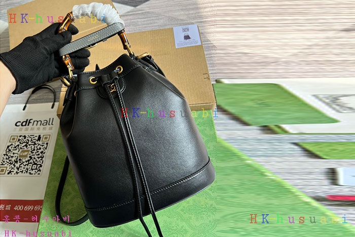 ★미러급★구찌 디아나 스몰 버킷 숄더백 724652-3