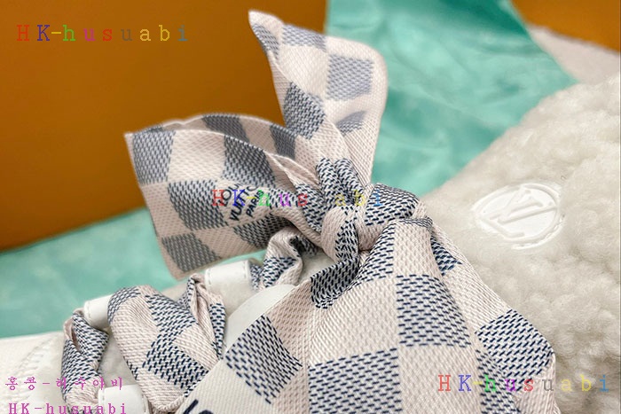 NEW 루이비통 스니커즈 신상 LV 884551