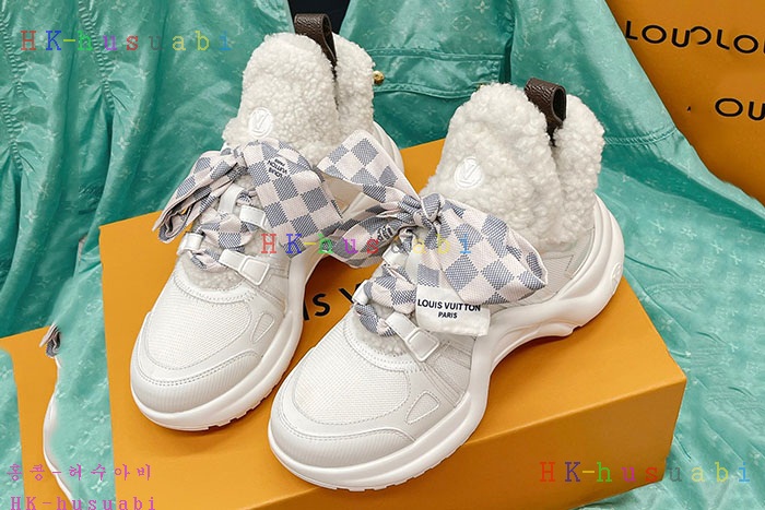 NEW 루이비통 스니커즈 신상 LV 884551