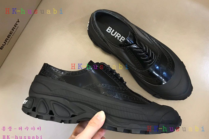 NEW 버버리 스니커즈 신상 BB  9654403