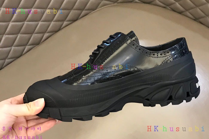 NEW 버버리 스니커즈 신상 BB  9654403