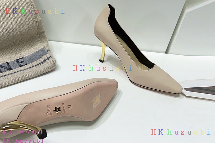 NEW 디올 신발 신상 DR 682710