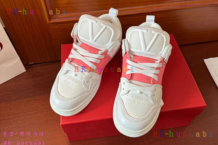 NEW 발렌티노 스니커즈 신상 V 555801