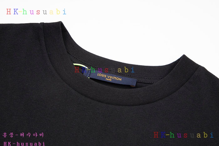 NEW 루이비통 반팔티 신상 LV 958846