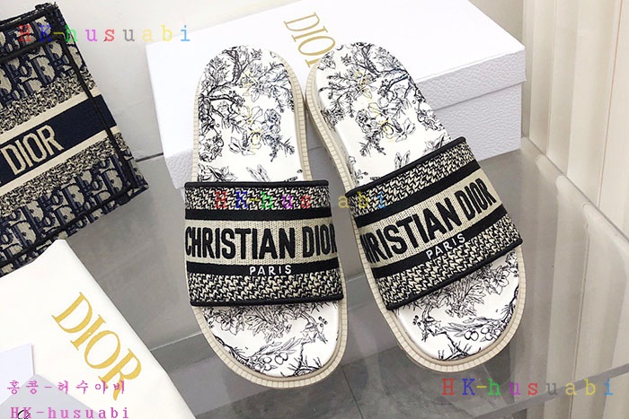 NEW 디올 신발 신상 DR 875509