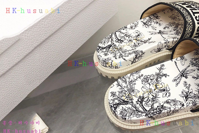 NEW 디올 신발 신상 DR 875509