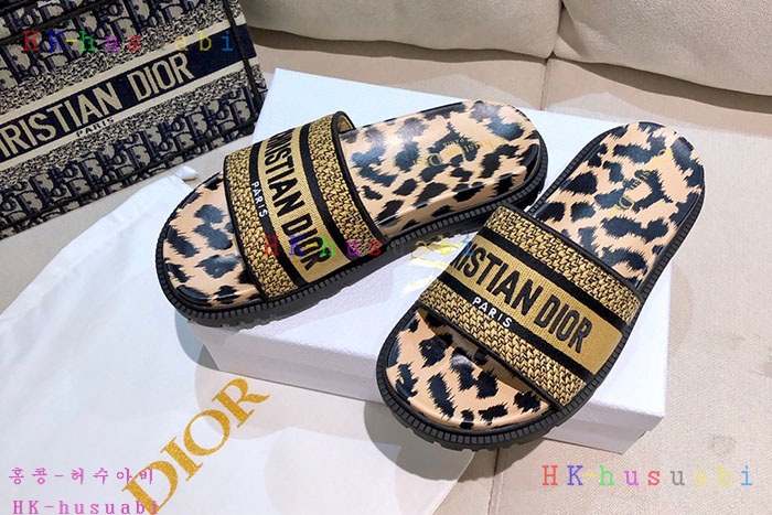 NEW 디올 신발 신상 DR 875517