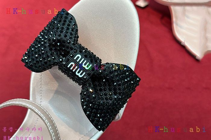 NEW 미우미우 신발 신상 MU 8999240