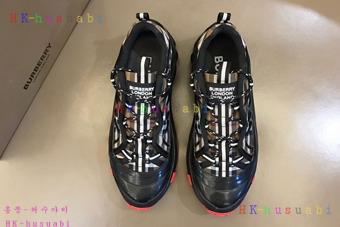 NEW 버버리 스니커즈 신상 BB  325102