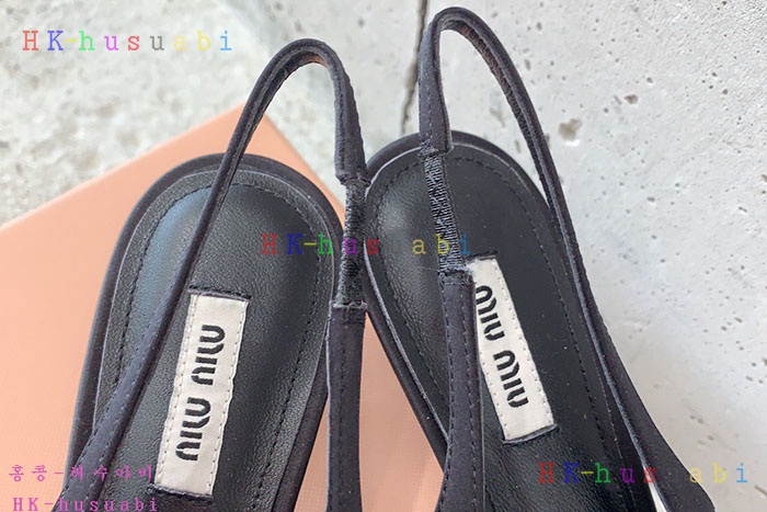 NEW 미우미우 신발 신상 MU 724223
