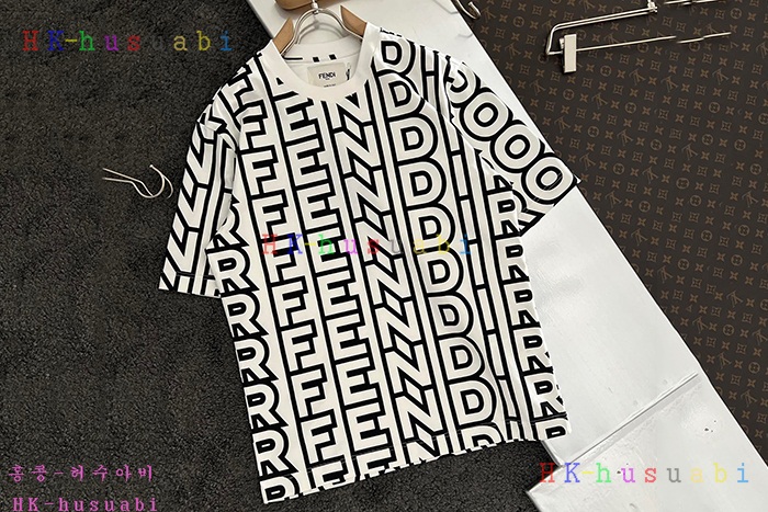 NEW 펜디 반팔티 신상 FD 958222