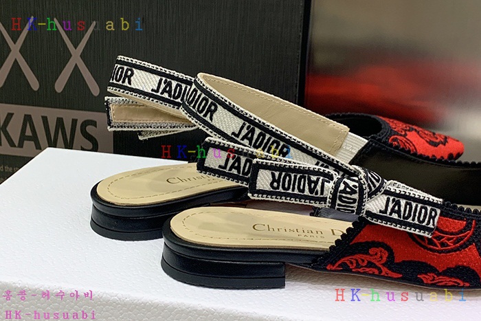 NEW 디올 신발 신상 DR 954257