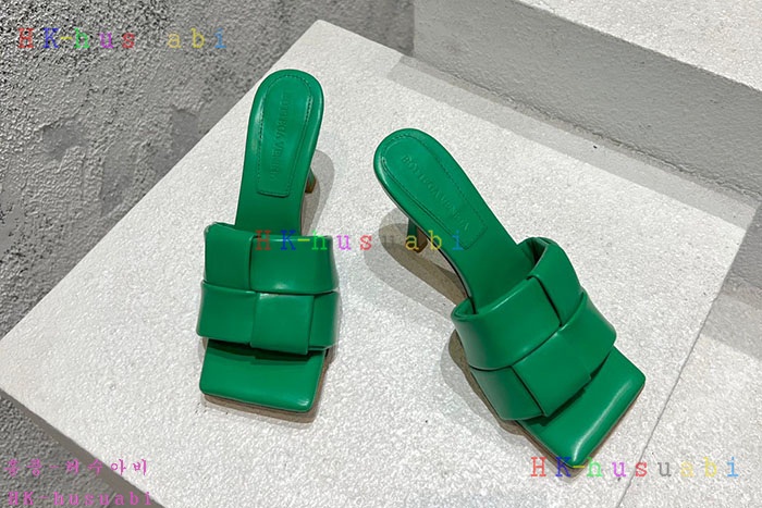 NEW 보테가베네타 샌들 신상 BV 857554