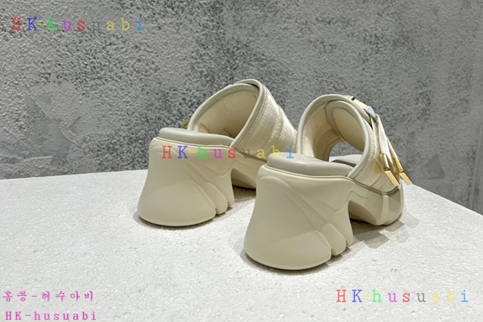 NEW 보테가베네타 샌들 신상 BV 824013