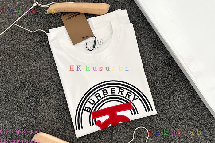 NEW 버버리 반팔티 신상 BB  747001