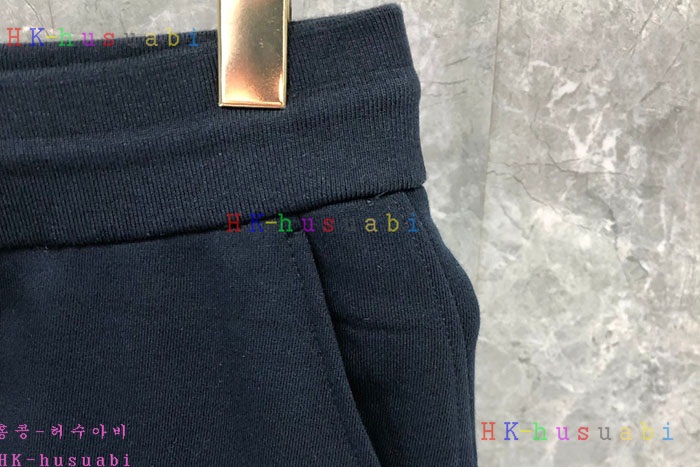 NEW 톰브라운 반바지 신상 TB 4285013