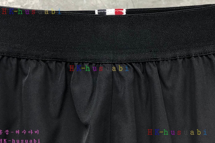 NEW 톰브라운 반바지 신상 TB 3250014