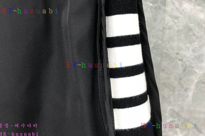 NEW 톰브라운 반바지 신상 TB 3250014