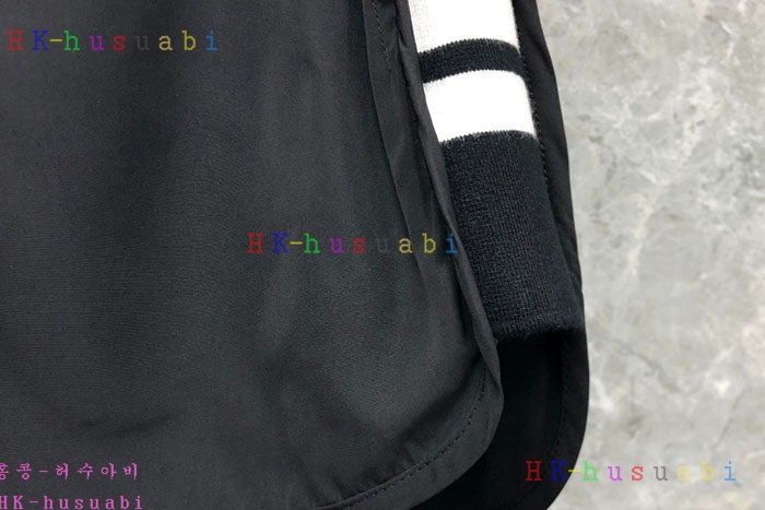 NEW 톰브라운 반바지 신상 TB 3250014