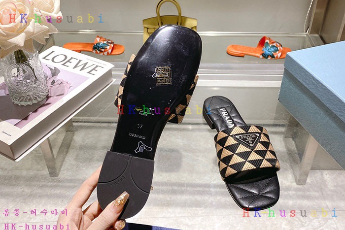 NEW 프라다 샌들 신상 P 325006