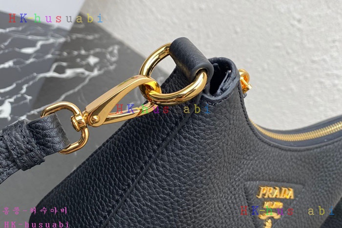 ★미러급★프라다 삼각로고 비텔로 다이노 숄더백 1BH193-2