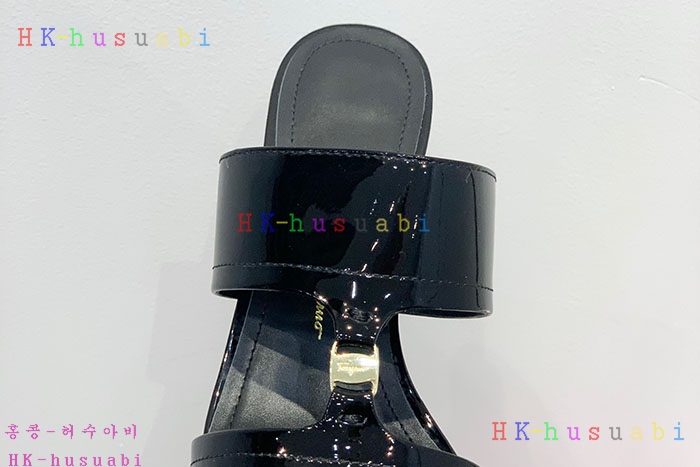 NEW 페라가모 샌들 신상 F 572201