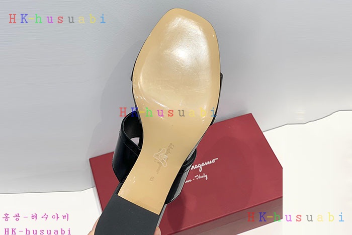 NEW 페라가모 샌들 신상 F 572201