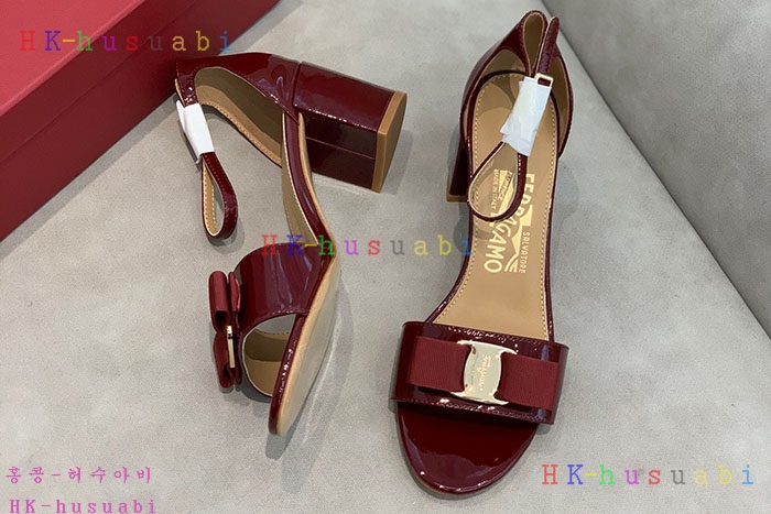 NEW 페라가모 샌들 신상 F 573303