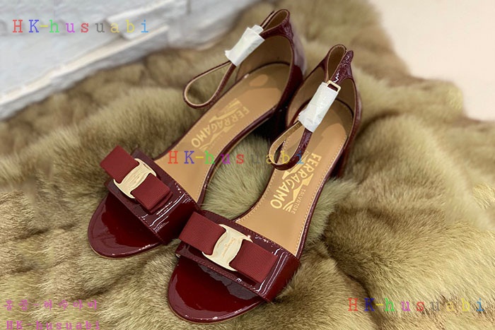 NEW 페라가모 샌들 신상 F 573303