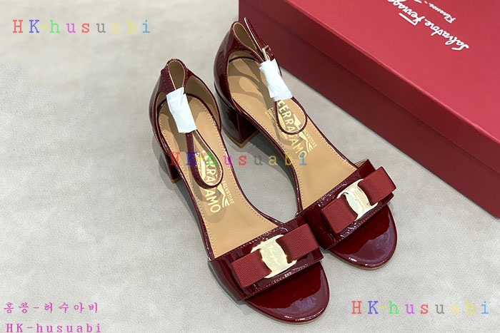 NEW 페라가모 샌들 신상 F 573303