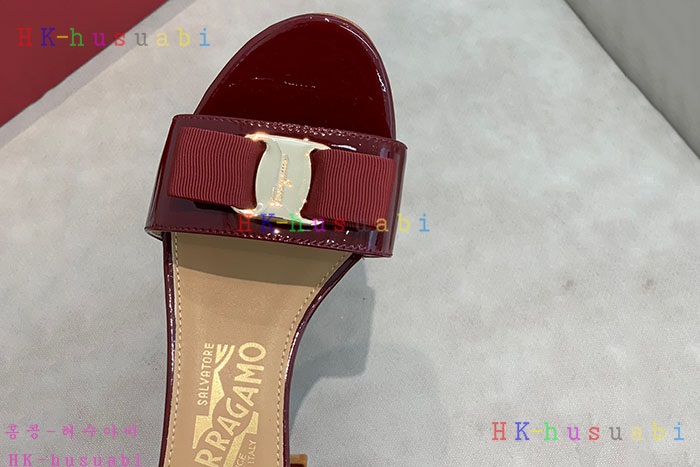 NEW 페라가모 샌들 신상 F 573303