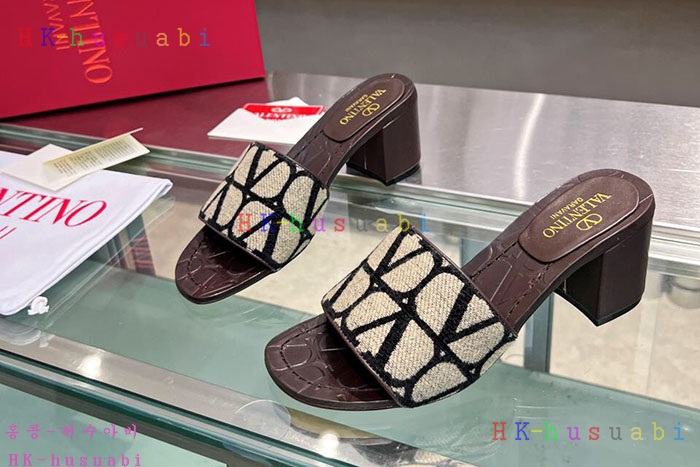 NEW 발렌티노 샌들 신상 V  140010