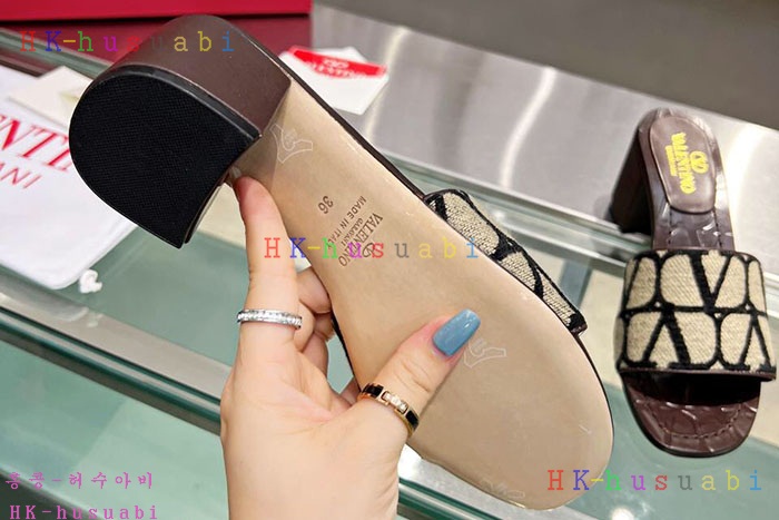 NEW 발렌티노 샌들 신상 V  140010