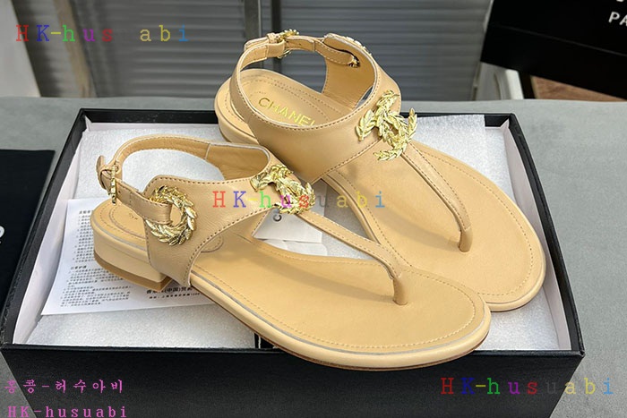 NEW 샤넬 샌들 신상 C 689015
