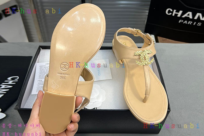 NEW 샤넬 샌들 신상 C 689015