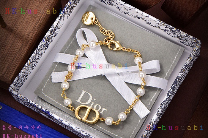 NEW 디올 목걸이팔찌 신상 DR 968550