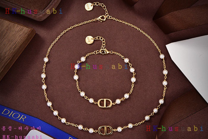 NEW 디올 목걸이팔찌 신상 DR 968550