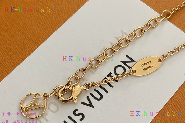 NEW  루이비통 목걸이 신상 LV 827562