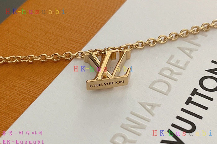 NEW  루이비통 목걸이 신상 LV 827562