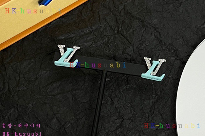 NEW  루이비통 귀걸이 신상 LV 827550