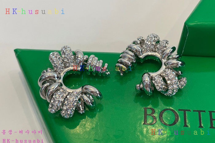 NEW 보테가베네타 귀걸이 신상 BV 525005