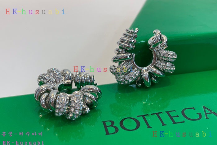 NEW 보테가베네타 귀걸이 신상 BV 525005