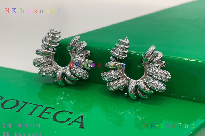 NEW 보테가베네타 귀걸이 신상 BV 525005